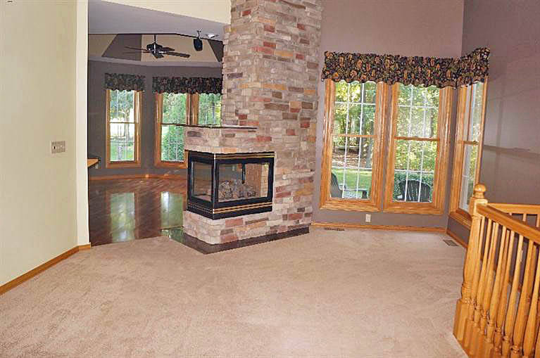 Aberdeen Neighborhood Valparaiso IN 46385 Home for sale